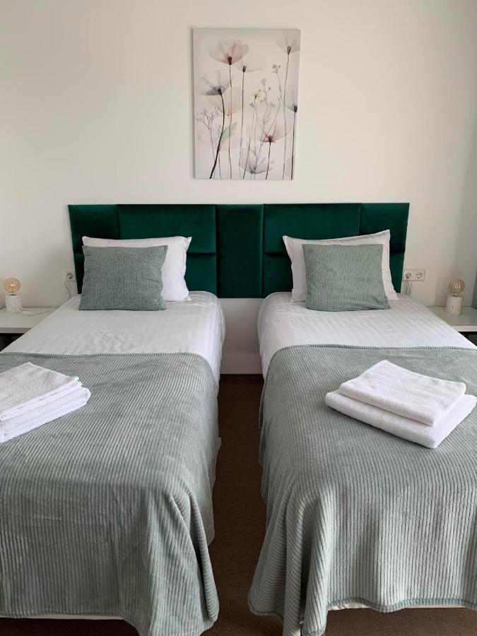 Floros Namai Hotel Silale Bagian luar foto